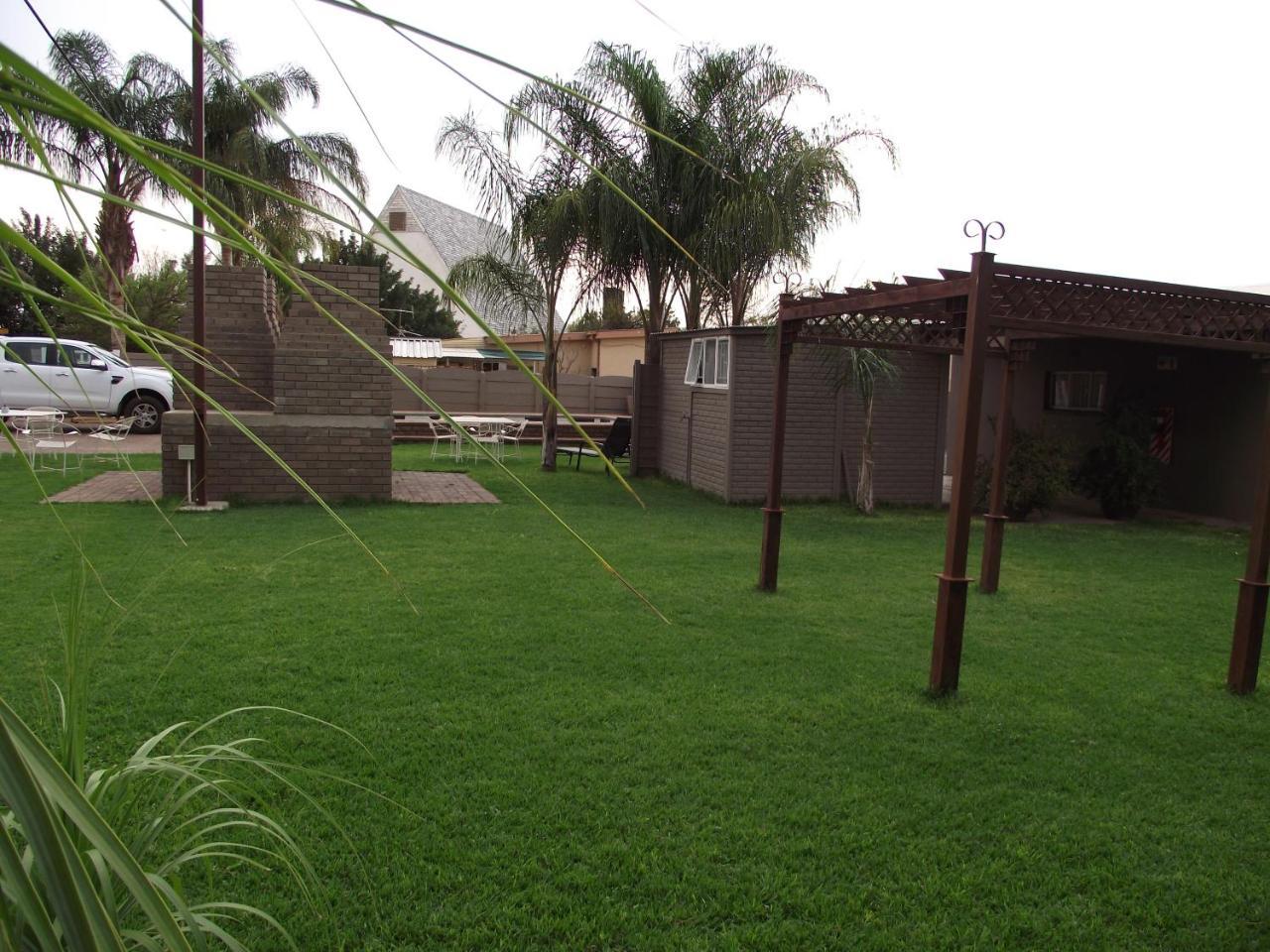 De Nachtuilen Guesthouse Upington Esterno foto